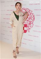 林映唯展現時尚穿搭豪氣替粉絲買單。（記者邱榮吉/攝影）