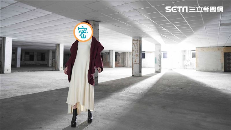 超模性感走台步　一轉身竟是金曲歌后