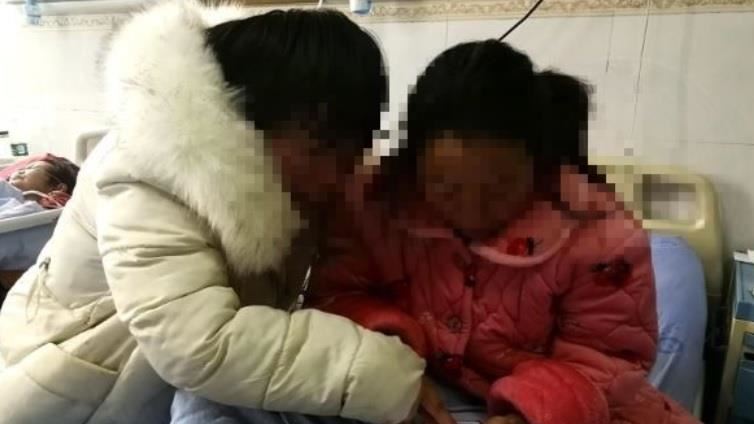 女兒都是賠錢貨！冷血父拿針插她腦門