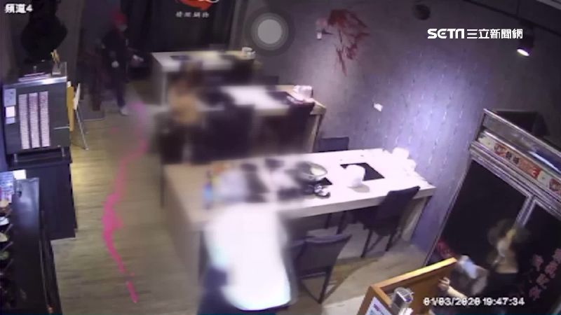 4紅帽惡煞闖火鍋店潑漆　客驚嚇竄逃