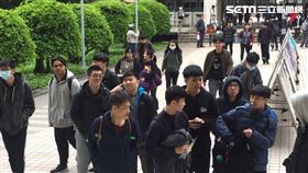 ▲109學測第二天，師大附中 （圖／簡若羽攝影）