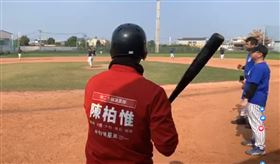 陳柏惟發春聯、打棒球。（圖／翻攝自陳柏惟臉書）