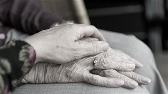 驚見存摺多240萬！8旬母1句話他沉默了