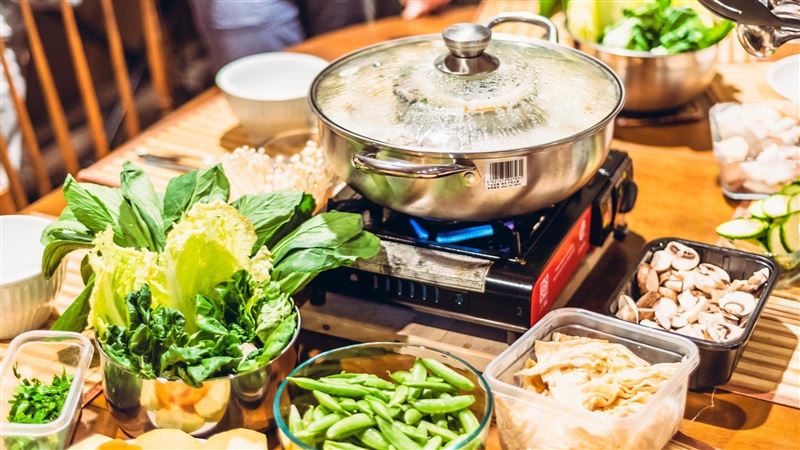 火鍋先涮肉還丟菜？網戰翻揭另一地雷