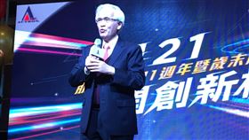 朋程尾牙席開近80桌 董事長盧明光看好未來營運車用二極體廠朋程今天中午在桃園蘆竹舉辦尾牙，席開近80桌，超過800位員工眷屬和貴賓出席，董事長盧明光看好未來營運表現。中央社記者鍾榮峰攝 109年1月19日