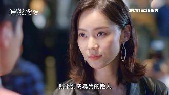 甩偶像劇包袱　鍾瑤新劇機車主管上身