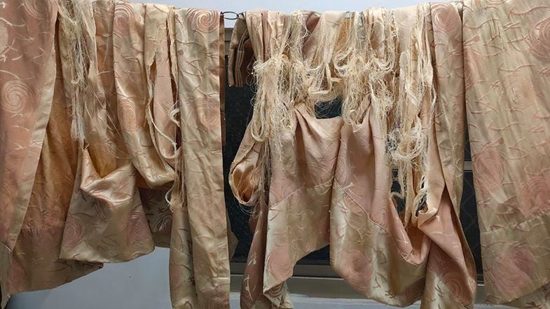 洗窗簾變豆皮？網曝「必學專業洗法」
