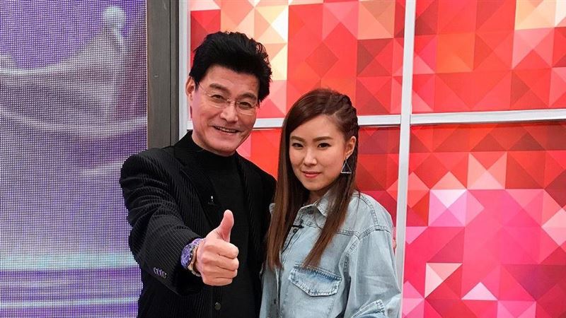 女兒在銀行上班　每月竟都在賠錢氣炸