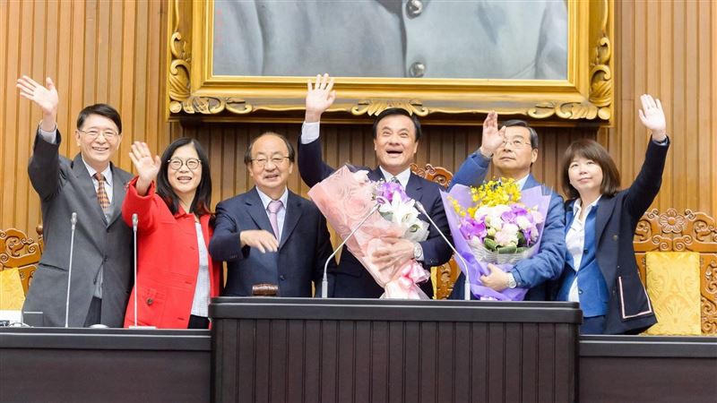 卸任國會龍頭　蘇嘉全下一步呼之欲出