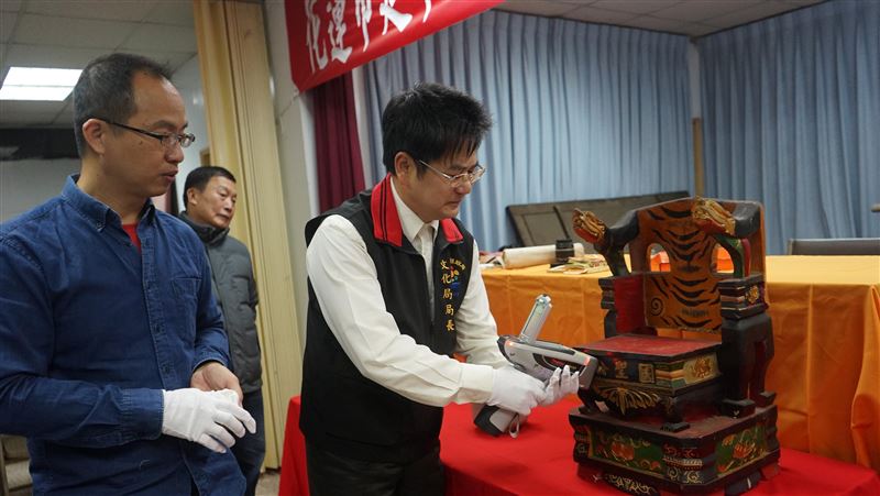花蓮延平王廟　引科學儀器為神明驗身