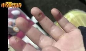 大陸,奶茶,手指,電擊,焦黑,櫥窗。(圖/翻攝自小強熱線)