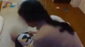 心肺復甦術,CPR,煮飯,廚房,感受,塑膠袋,玩,客廳,大陸,江蘇,　圖／翻攝自微博