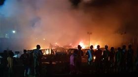 奈及利亞民眾偷油　引發大火4人喪生　（圖／翻攝自推特）
https://twitter.com/flamezalcaeus/status/1218999481556971526/photo/1