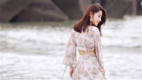 仙氣爆棚！超正OL兼職做直播