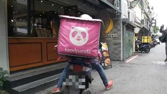 外送員偷同行保溫袋　當事人回應了
