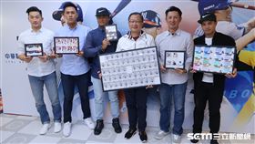 中華職棒球員卡上市記者會。（圖／記者王怡翔攝影）