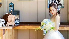 蒼井空近日曬婚紗，透露日前已到夏威夷補辦婚禮。（圖／翻攝自蒼井空IG）