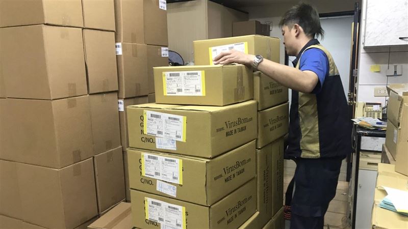 武漢肺炎疫情升溫　民眾狂掃防疫產品