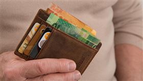 有錢,拿錢包（示意圖／翻攝自pixabay）