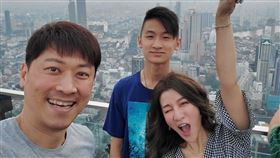 曾雅蘭侯昌明出遊泰國
翻攝臉書