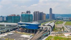 環狀線捷運串起新北各都會生活圈，建商囤地搶地不手軟，雙北黑鄉大翻轉，交通與重大建設添利多為房市加溫（圖／鄉林集團）