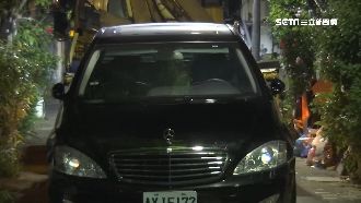 轎車撞討債騎士　沿路擦撞汽機車逃逸