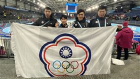 冬青奧短道競速滑冰國際混合接力賽　張蕙摘銀中華小將張蕙（左2）22日在洛桑冬青奧短道競速滑冰國際混合接力賽，所屬G隊在決賽以4分12秒972，一舉逆轉摘銀，能在冬青奧奪牌，讓張蕙相當激動。（中華奧會提供）中央社記者黃巧雯傳真　109年1月22日