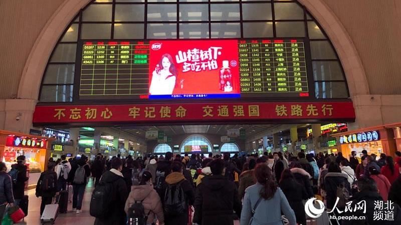 提前8小時宣布封城　民眾奔逃引論戰
