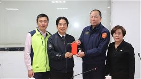 新北,賴清德,金山分局,拜年,紅包（圖／金山分局提供）