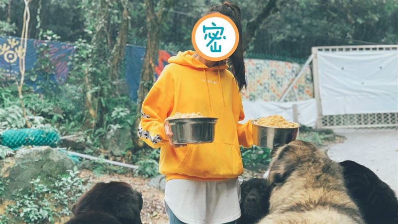 囚禁腿彎皮膚黑掉　女星要浪浪過好年