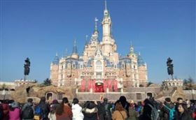 快訊／武漢肺炎疫情擴大！「上海迪士尼」宣布關園▲。（圖／翻攝自微博）