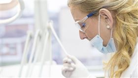 實驗，醫師，口罩，篩檢（示意圖／翻攝自Pixabay）