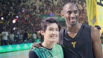 NBA傳奇墜機亡　男星深夜心痛爆哭