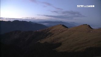 合歡山等雪無望！1男高山症險丟命