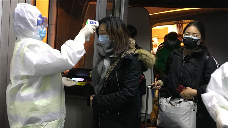 日機場見武漢人偷吃退燒藥　怒舉報