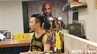獨家有影／台灣鐵粉淚曝Kobe收藏