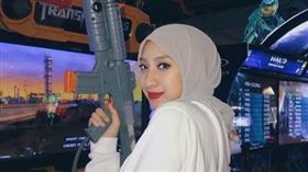 馬來西亞女歌手伊卡慕斯達法（Ika Mustafa）/武漢肺炎/隔離。IG