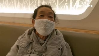 陸外婆送孫返台　遭拒入境滯桃機抗議