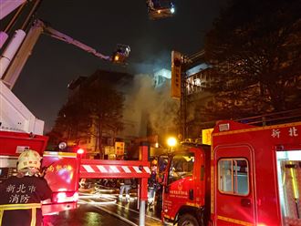 即／新北彩券行火警　救出2女1危急