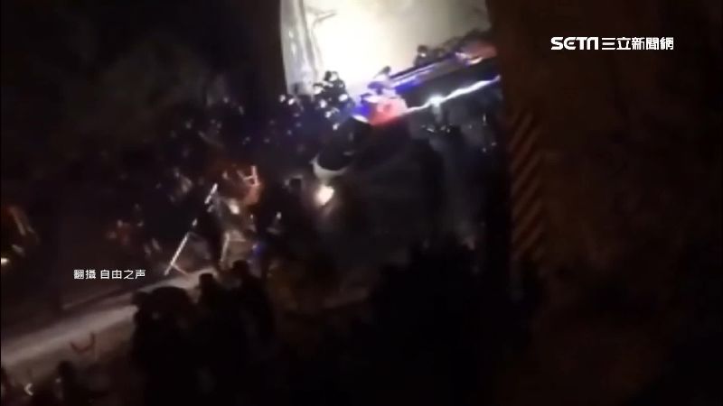 不滿隔離中心近民宅　村民與警爆衝突