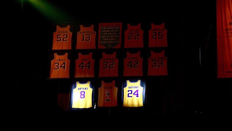 盼柯比背號退役　多名球員主動換背號