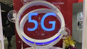 今年5G手機出貨估逾2.5億支  台廠供應鏈受惠市場評估今年5G手機出貨可超過2.5億支，台灣半導體廠商供應鏈可望受惠。中央社記者鍾榮峰攝  109年1月29日