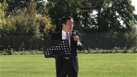 朱敬一推經貿外交 台灣蘭花展吸睛中華民國駐世界貿易組織（WTO）代表團，舉辦蘭花展十分吸睛，駐WTO代表朱敬一當地時間12日在酒會致詞，說明許多蘭花品種都與台灣有關。中央社記者唐佩君日內瓦攝  106年10月13日