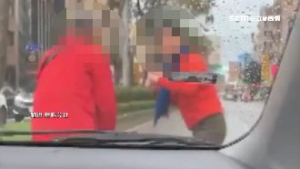 男街頭單挑運將踹後車　駕駛火大喊告