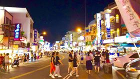 墾丁人沒戴口罩（圖／翻攝自爆怨公社臉書）