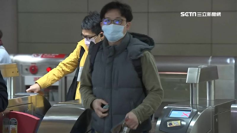 丟口罩有學問　醫師：乾淨面朝外