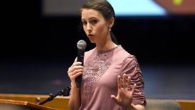 ▲美國前奧運國手瑞秋‧丹赫蘭德（Rachael Denhollander）鼓勵受害者勇敢站出來。（圖／翻攝自推特）