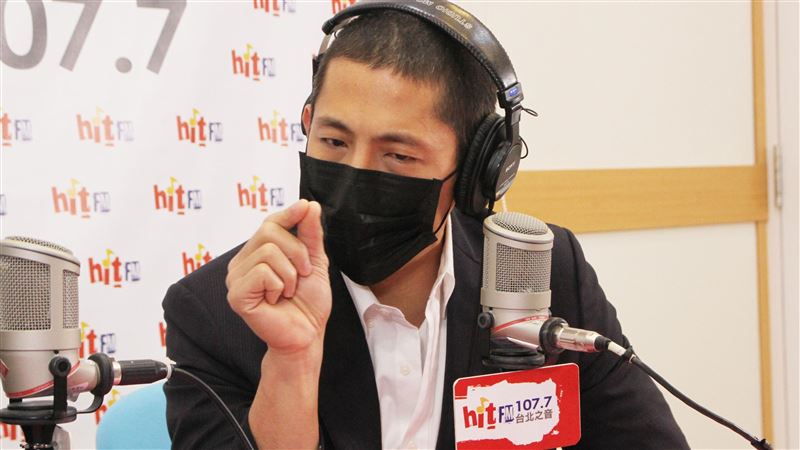 吳怡農防疫這樣做　受訪流下男兒淚