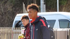 ▲火腿隊19歲外野手万波中正（圖／翻攝自推特）