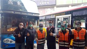 不受武漢肺炎影響　台東炸寒單陣頭遶境如期舉行不受武漢肺炎影響，台東元宵節重頭戲炮炸寒單爺、陣頭遶境將如期舉行，台東縣政府加強督導各運輸業者配合衛生福利部頒布的相關辦法防疫。（台東縣政府提供）中央社記者盧太城台東傳真　109年1月31日